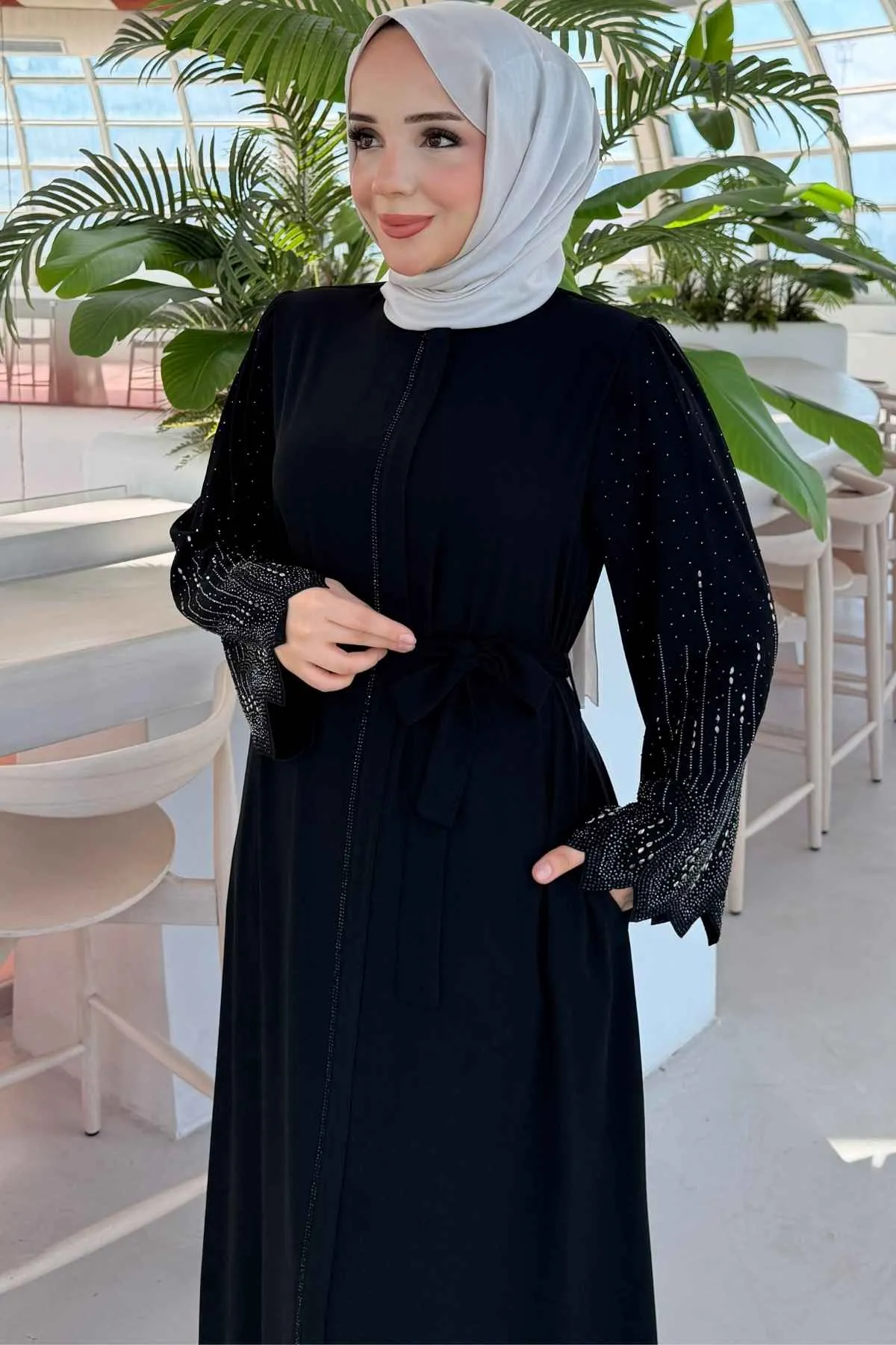 Rabia Premium Kumaş Kolu Taş İşlemeli Siyah Ferace 10020