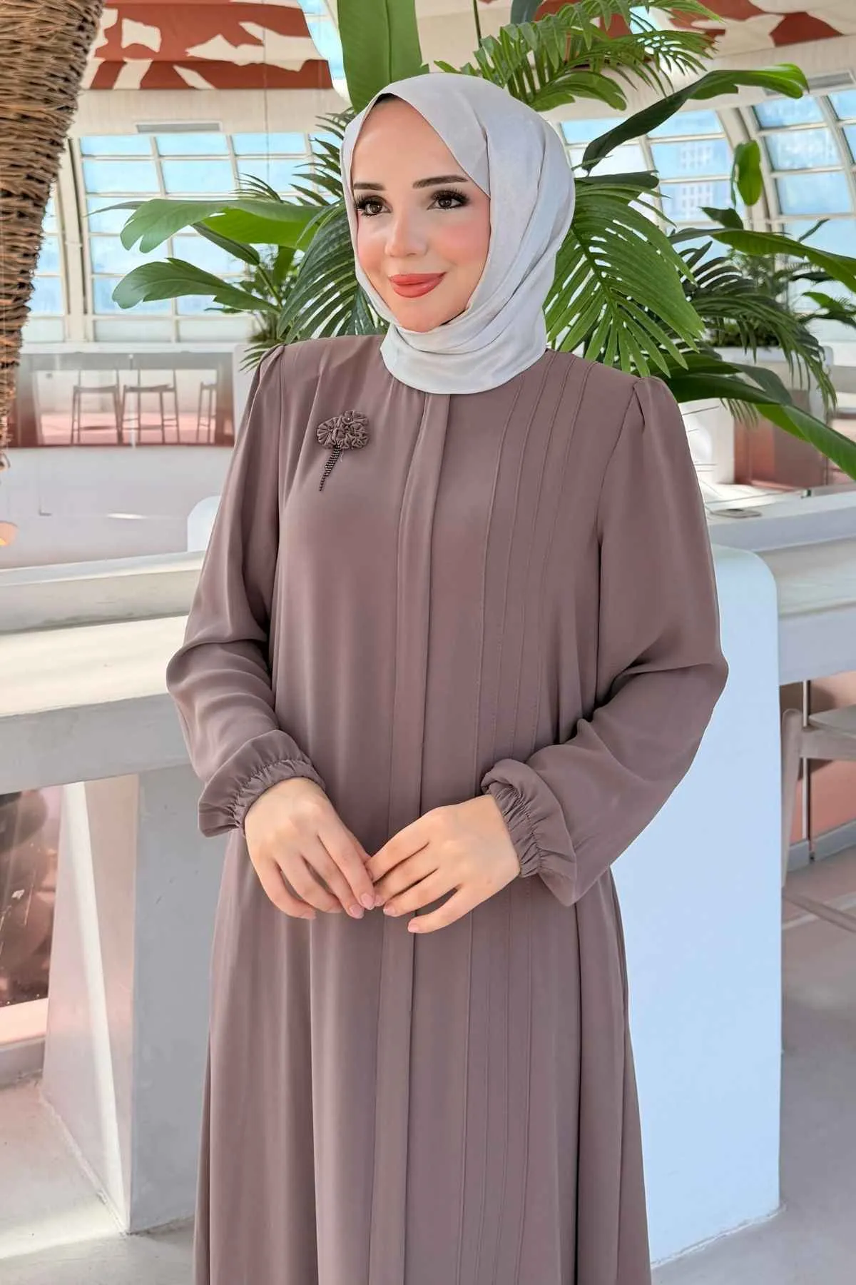 Rabia Göğüs Çiçek Broşlu Nervürlü Ferace 736 -Vizon