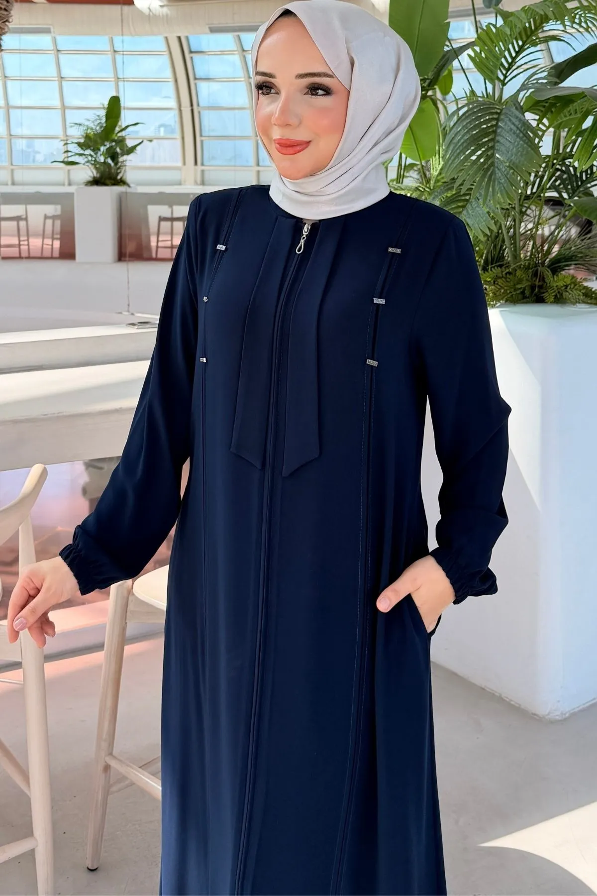 Önü Fermuarlı ve Taş Detaylı rabia  Ferace 437- Laci